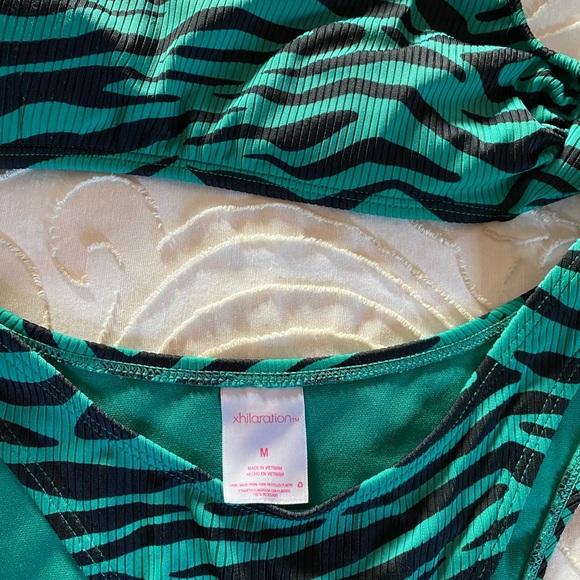 Bathing suits each $5 - Picture 4 of 6